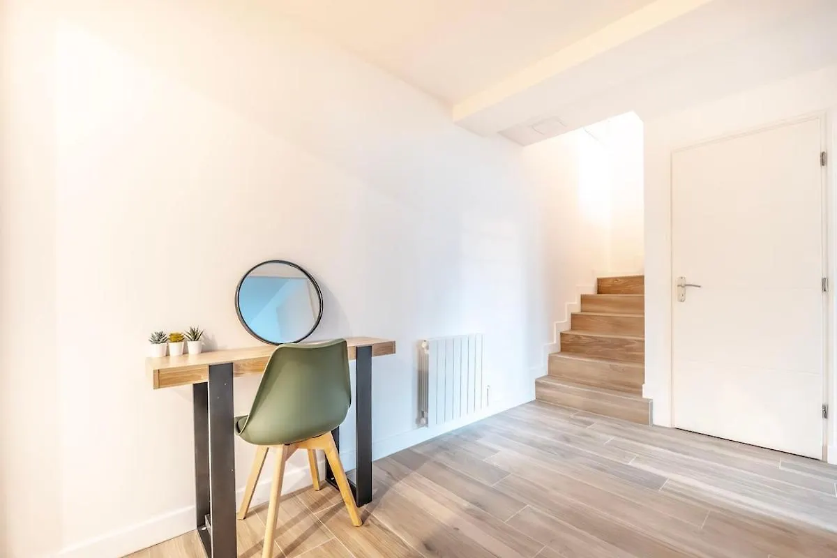 Apartment Serenity House, Parking, Near Metro 7 Villejuif France