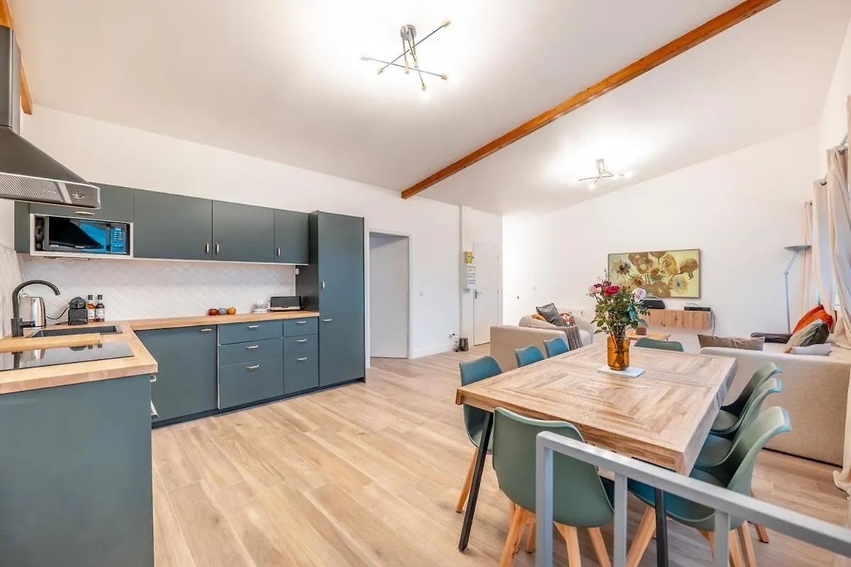 Serenity House, Parking, Near Metro 7 Villejuif Apartment